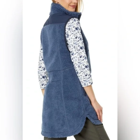 L.L. Bean Women’s Sherpa Fleece Vest - NWOT - Picture 2 of 9